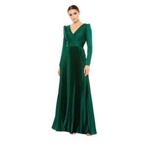 Mac Duggal Leena Pleated V-Neck Gown Long Sleeve Emerald Green Size 16 NWOT
